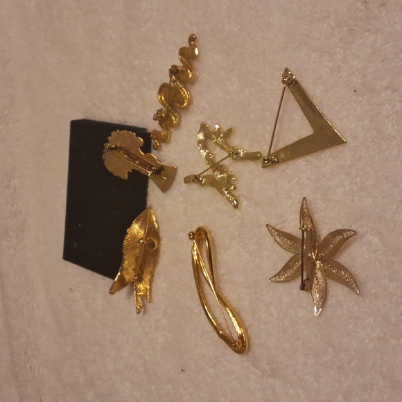 7 brooch bundle - Picture 2 of 2